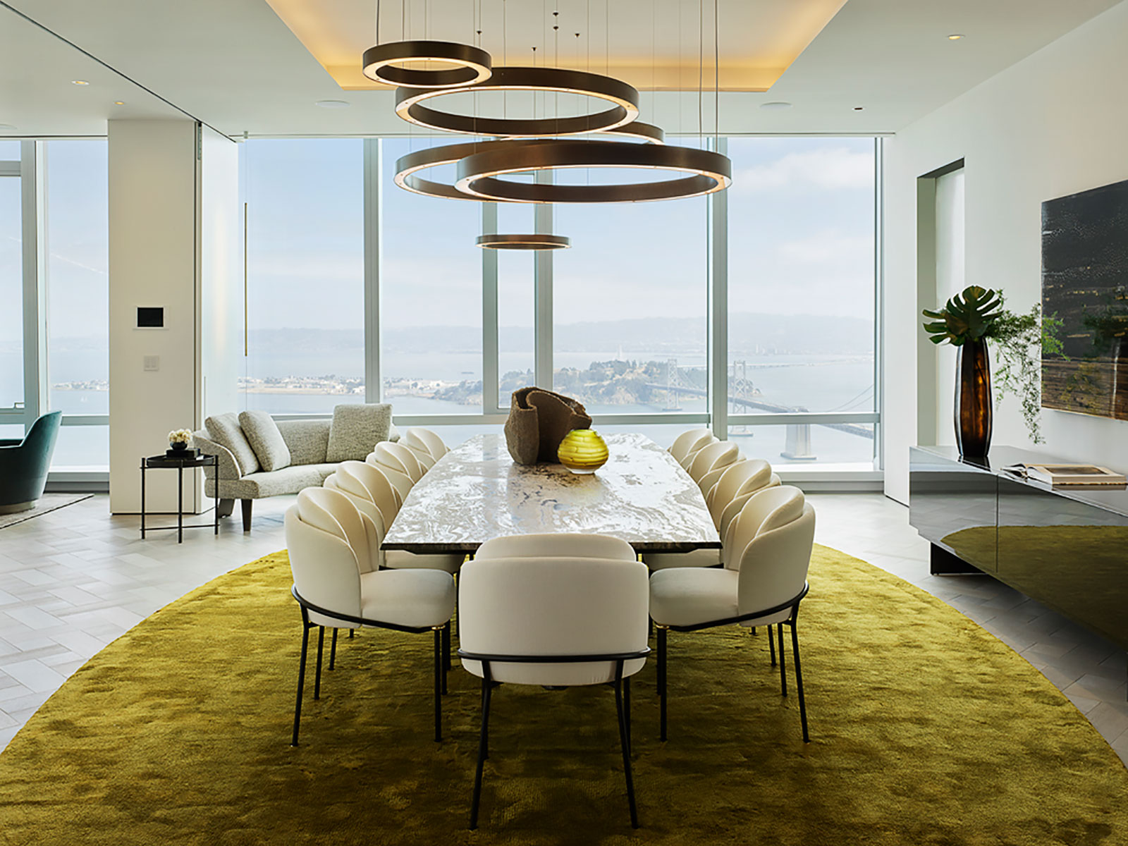 Grand Penthouse dining room