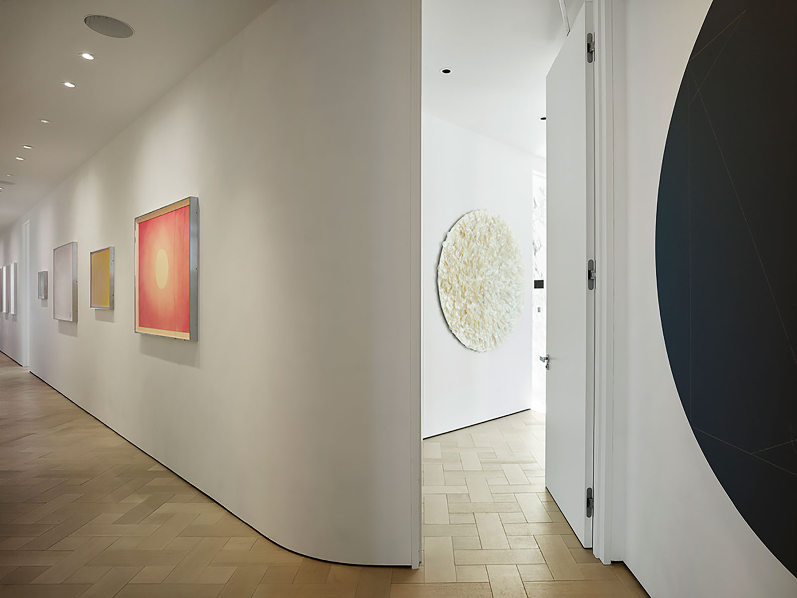 grand penthouse gallery hallway